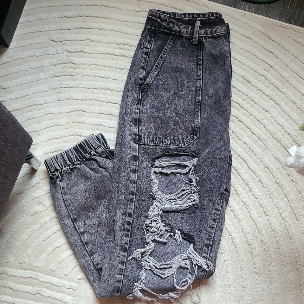SHEIN Black Distressed Boyfriend Jeans